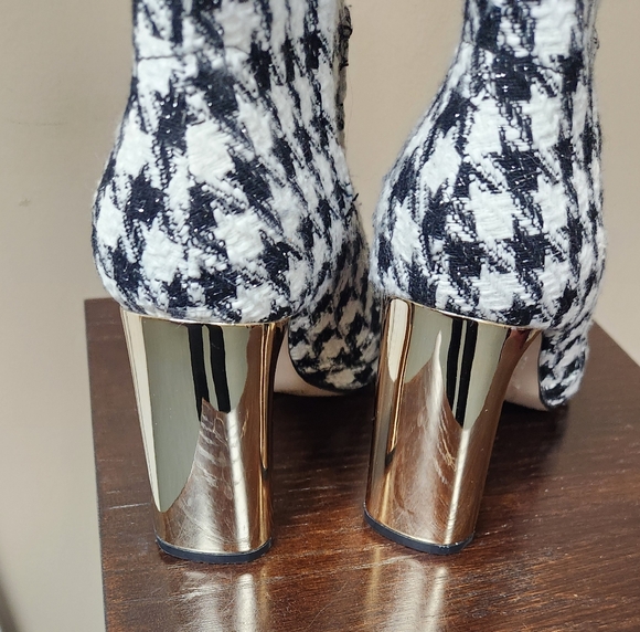 Jessica Simpson Xovira Houndstooth Print Mid Calf Booties